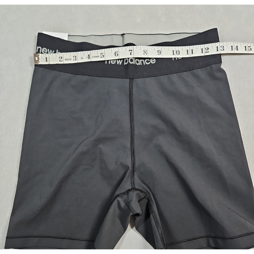 New Balance Womens Black 5" Sleek Bike Shorts Size Medium NWT - Picture 8 of 10